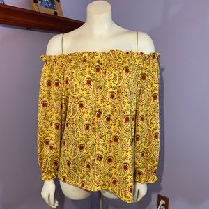 Mellóday Off-Shoulder Ruffled Top